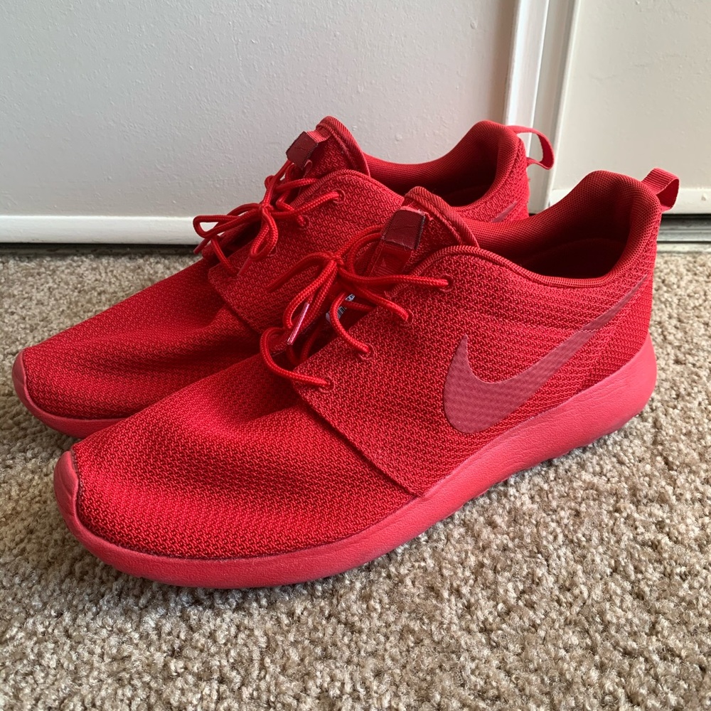 Nike Roshe - Triple Red